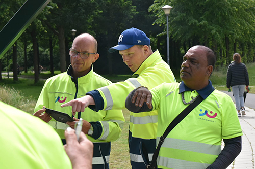 Werkgroep IJmond werkt met iPad in het werkveld