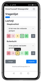 Voorbeeld van vragen op de vragenlijst, zoals "Ik heb meer dan voldoende geslapen" of "Ik ben gisteren veel buiten geweest".