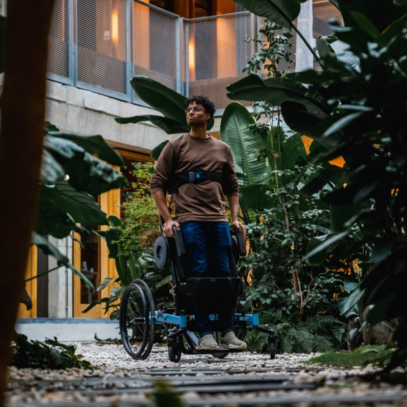 Meet the Maker: Gabriel Costa (J58) over de Ezer sta-op rolstoel – staan, werken en meedoen